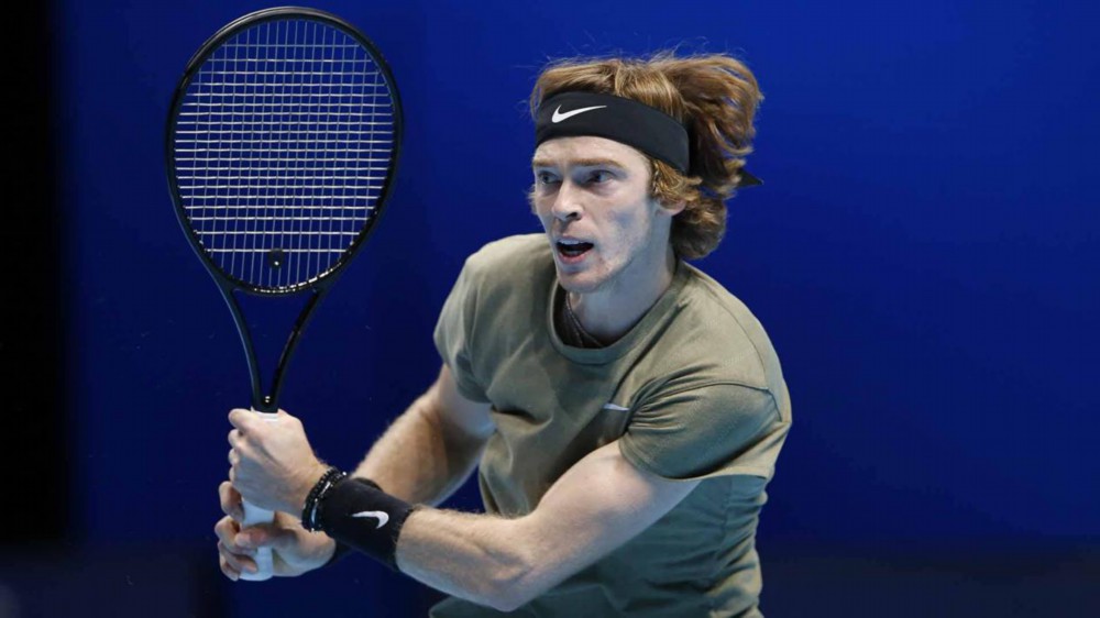 她用实际行 她用实际行