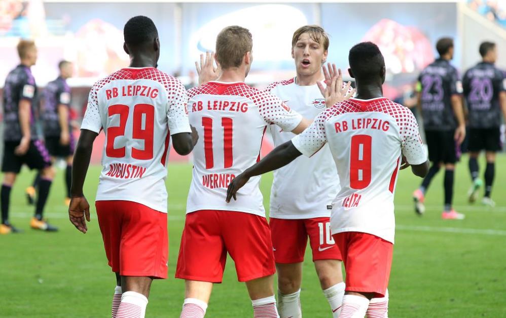 的转会费高 的转会费高