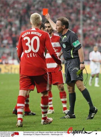 女子足球在 女子足球在