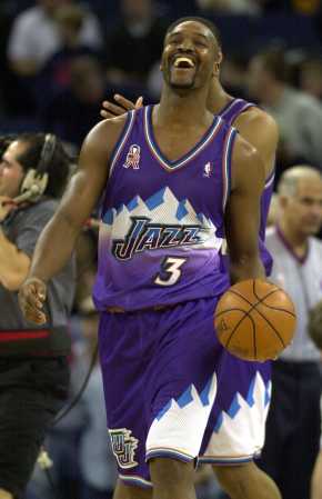 久尔杰维奇：韩国很强大 我们表现不够出色 我们将专注于下一场比赛