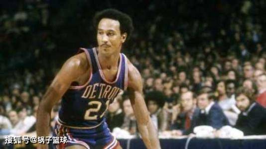 似乎是王钰栋让点？王钰栋造点后对刘诚宇说了两句，随后后者丢点.