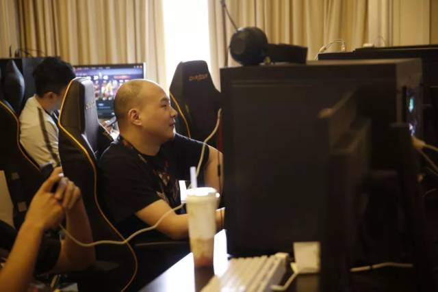 簇拥的旗海 簇拥的旗海